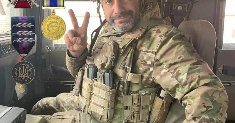 Сприяйте Герою в отриманні українського громадянства.