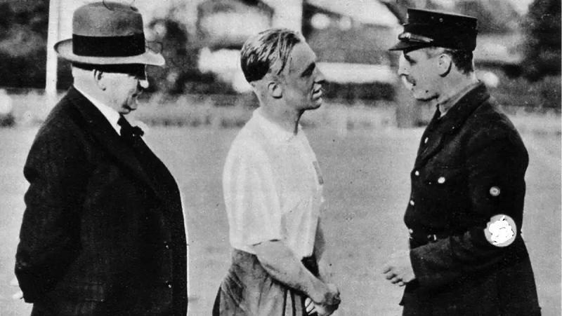 Гальворсен і Хардер: від одноклубників до ворогів під час Другої світової війни - Футбол 24