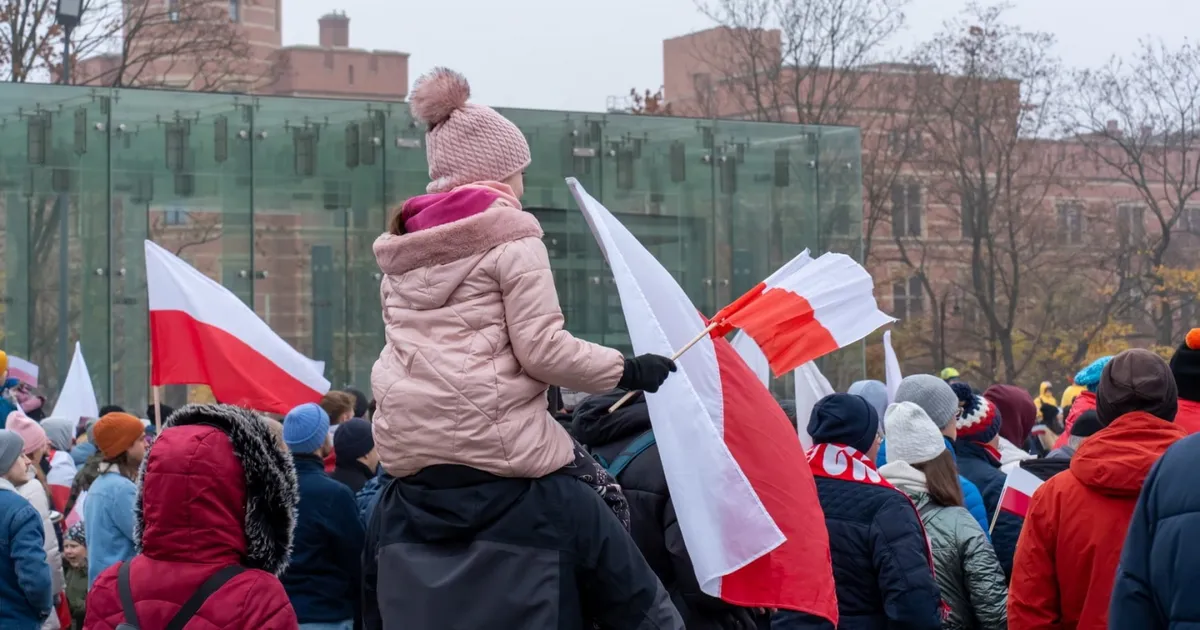 Поляки найтепліше ставляться до чехів, а найменше симпатії відчувають до росіян.