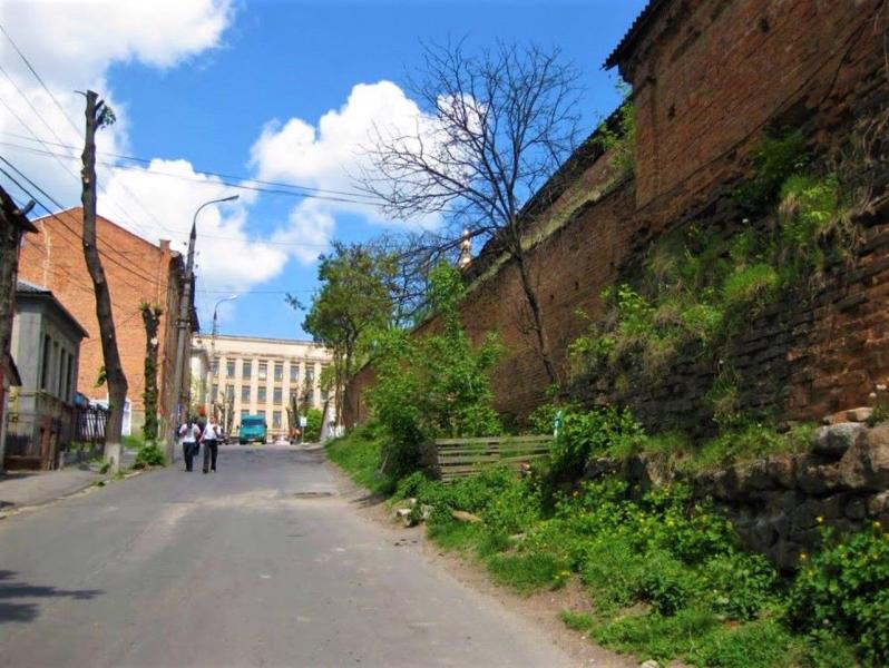 Серце Вінниці: місця, де час завмер, або екскурсія найдавнішими районами та вулицями міста - 20 хвилин.