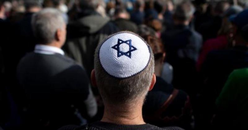 В Україні запроваджено кримінальну відповідальність за акти антисемітизму, що передбачає як штрафні санкції, так і можливість ув'язнення терміном до 8 років.