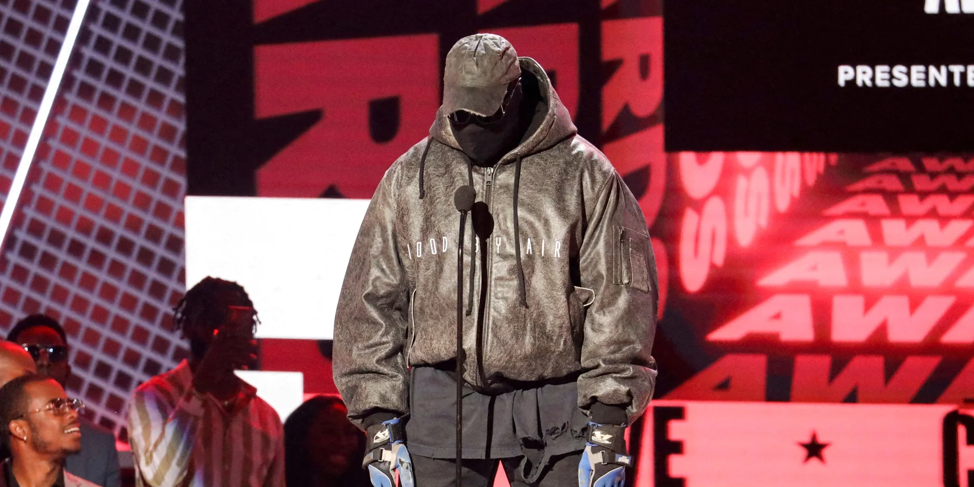 У Португалії пройде концерт Каньє Веста, незважаючи на те, що в інших європейських країнах його виступи скасували.