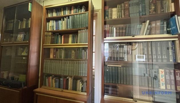 Книги, що виступають проти насильства: вшанування пам'яті Симона Петлюри.