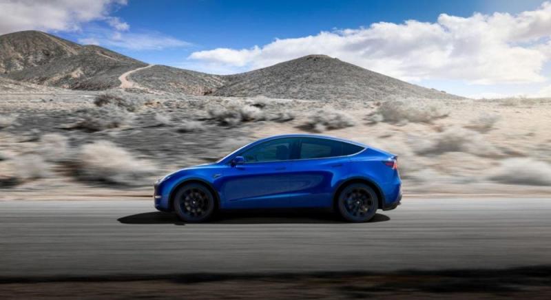 В автомобілях Tesla інтегрують суперечливий штучний інтелект Grok AI, розроблений Ілоном Маском.