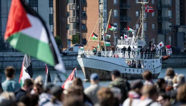 Ізраїль затримав гуманітарний корабель, що намагався обійти морську блокаду сектора Газа.