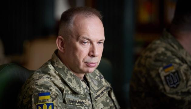 Сирський висловив свою вдячність військовим капеланам за їхню невтомну службу на підтримку українських захисників.