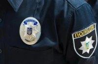 У Києві група молодих людей вигукувала антисемітські заклики біля синагоги та використала сльозогінний газ.