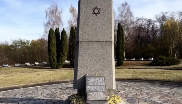 У Рівному віддали шану пам'яті жертв трагедії, що сталася в урочищі Сосонки.