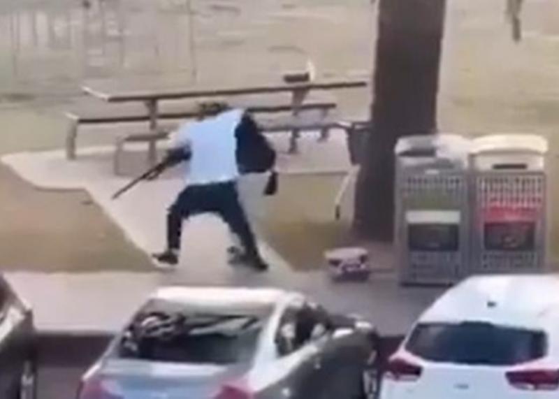 Мас-медіа оголосили ім'я героя, який зумів роззброїти нападника в Сіднеї.