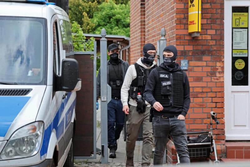 У Німеччині групу підлітків звинуватили у причетності до праворадикальної організації та замаху на вбивство.