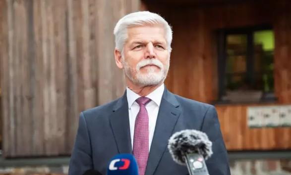 Президент Чехії роз'яснив, чому вважає недоцільним призначати суперечливу особу на посаду міністра.