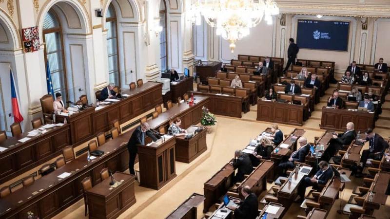 Чеський парламент розгляне питання про вотум недовіри уряду Бабіша.