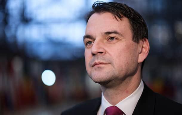 Глава Міністерства закордонних справ Чехії не зміг потрапити до США через несприятливі погодні умови.