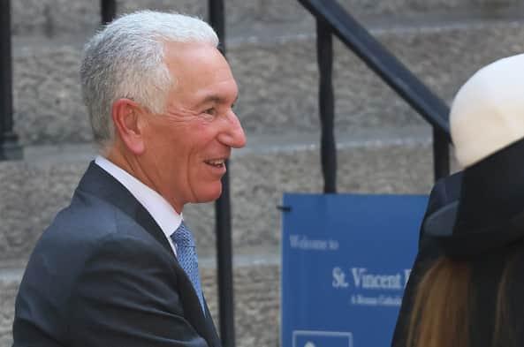 Міністерство закордонних справ Франції планує викликати посла Сполучених Штатів, який є родичем Дональда Трампа.