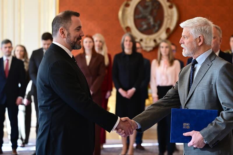 Президент Чехії призначив нового міністра екології після двох місяців дискусій.