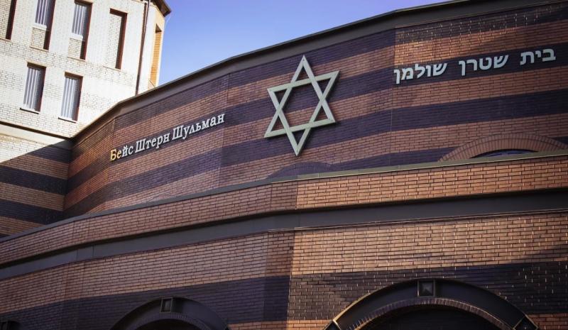 Невідома особа розпочала стрілянину в синагозі в штаті Мічиган, США.