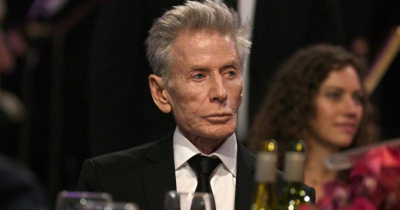 Чи є Кельвін Кляйн українцем? Досліджуємо цікаві факти про корені знаменитого дизайнера.