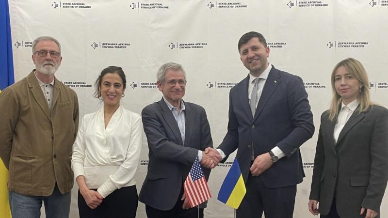 Хромов оголосив про запуск проекту оцифрування єврейських архівів України спільно з YIVO.