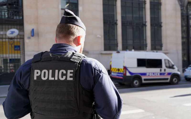 У Франції почали розслідування щодо терористичної організації після невдалої спроби нападу на американський банк.