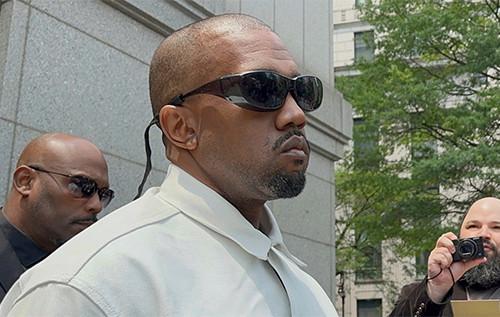 Хедлайнером фестивалю Wireless стане Кір Стармер, який висловив занепокоєння з приводу виступів Каньє Веста у Великій Британії. У той же час Pepsi вирішила припинити своє спонсорство цього заходу.