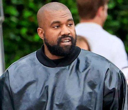 Каньє Весту відмовили у в'їзді до Великої Британії.