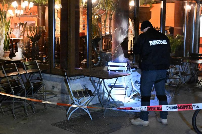 Поліція Мюнхена проводить розслідування щодо можливого антисемітського мотиву в нападі на ресторан ізраїльської кухні.