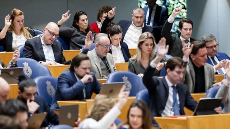 У парламенті Нідерландів буде скасовано всі заходи через акцію протесту державних службовців.
