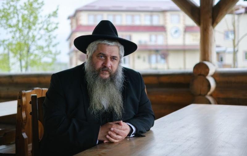 Головний рабин України рішуче висловив свою позицію щодо рішення Марковича стати на захист Мудрої.
