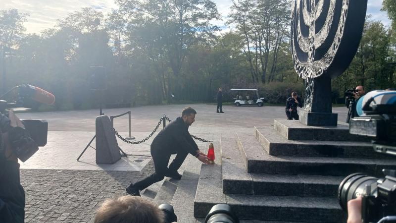 Зеленський вшанував пам'ять тих, хто загинув у трагедії Бабиного Яру.