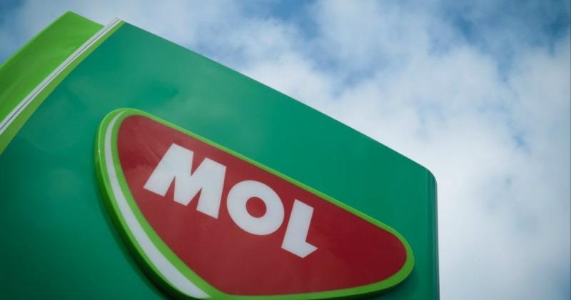Угорська компанія MOL планує придбати російську частку в провідній нафтовій фірмі Сербії.